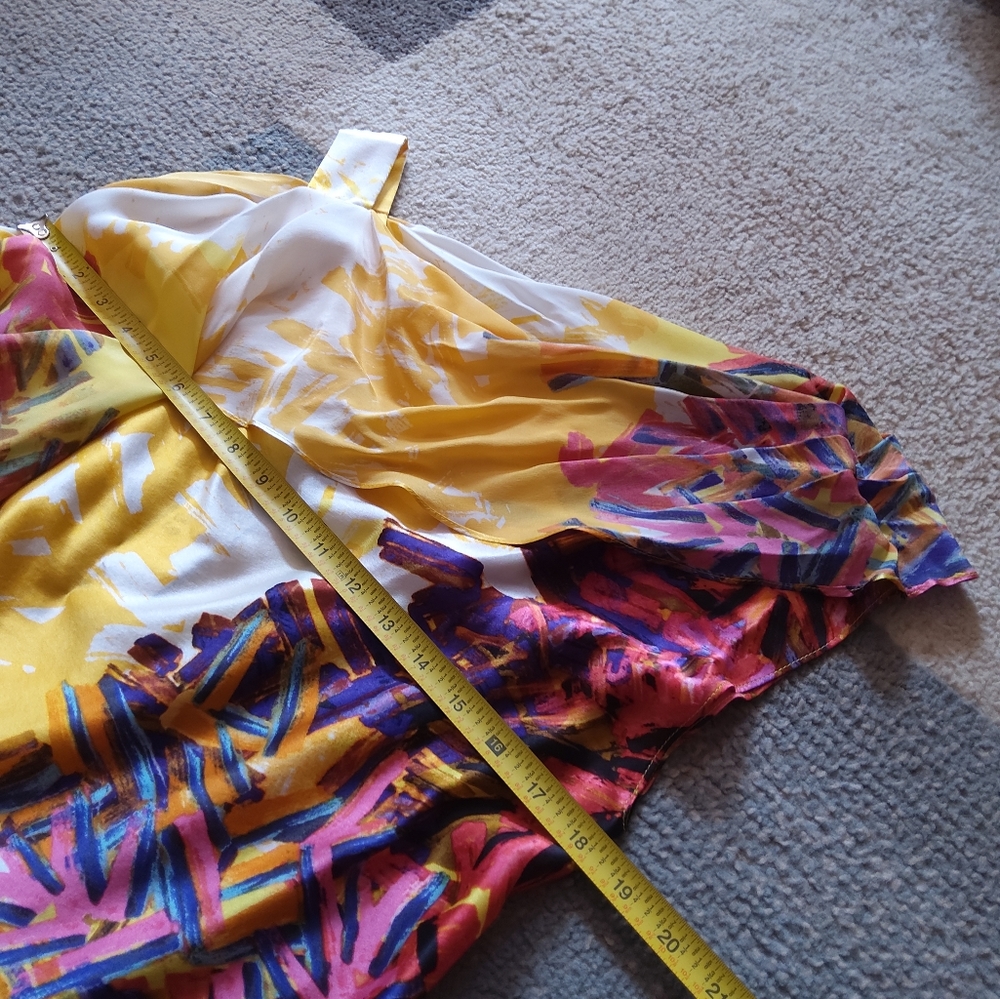 BCBGMAXAZRIA Gorgeous Vibrant Silk Runway Sample Dress - Picture 6 of 8